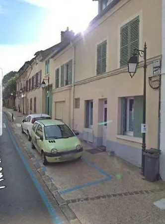 Maison De Ville Meublee * Bievres